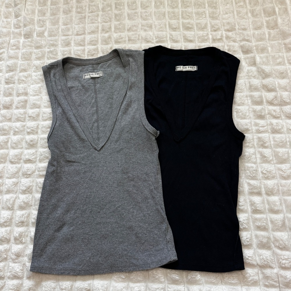 We the Free People XS Neria LOT of Two v-Neck Tank Tops Black Gray Fitted
